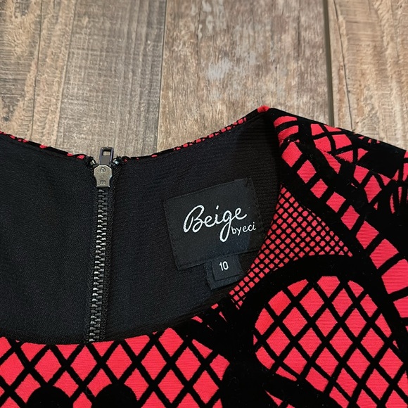 Beige by ECI Flocked Long Sleeve Red Peep Hole Dress with Black Velvet Size 10 - Picture 2 of 5